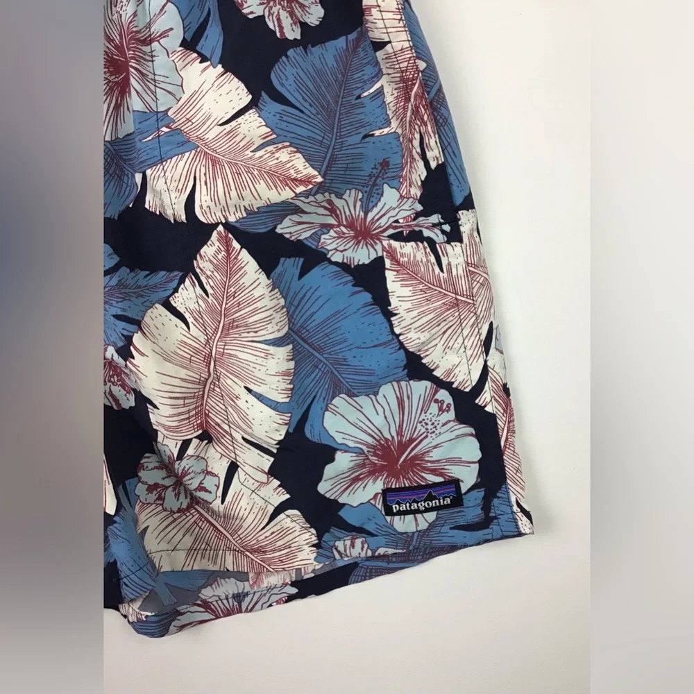Patagonia Baggies men’s medium Hawaiian print